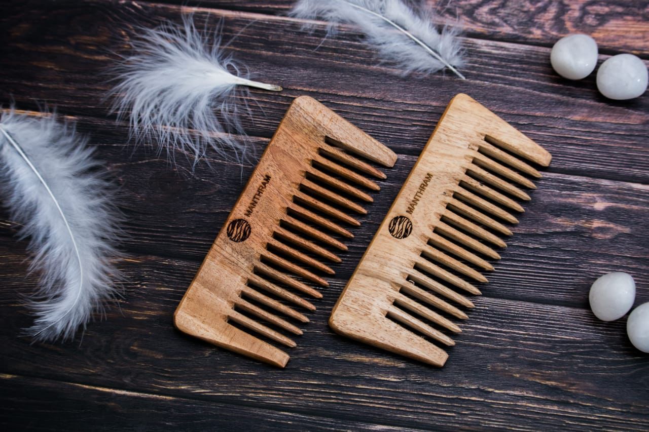 wide comb detangle neem