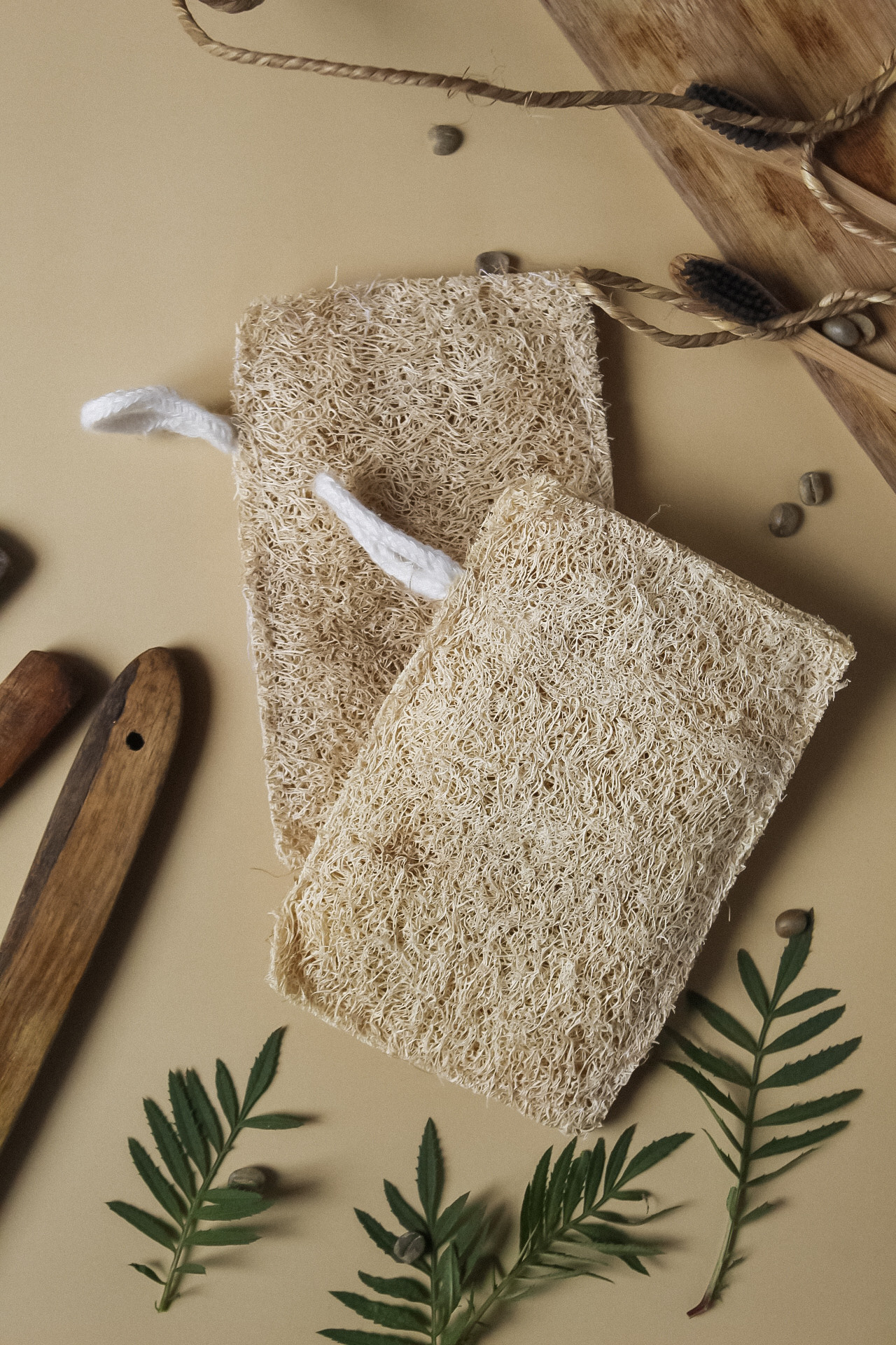 loofahs scrubbers clean skin removes dirt