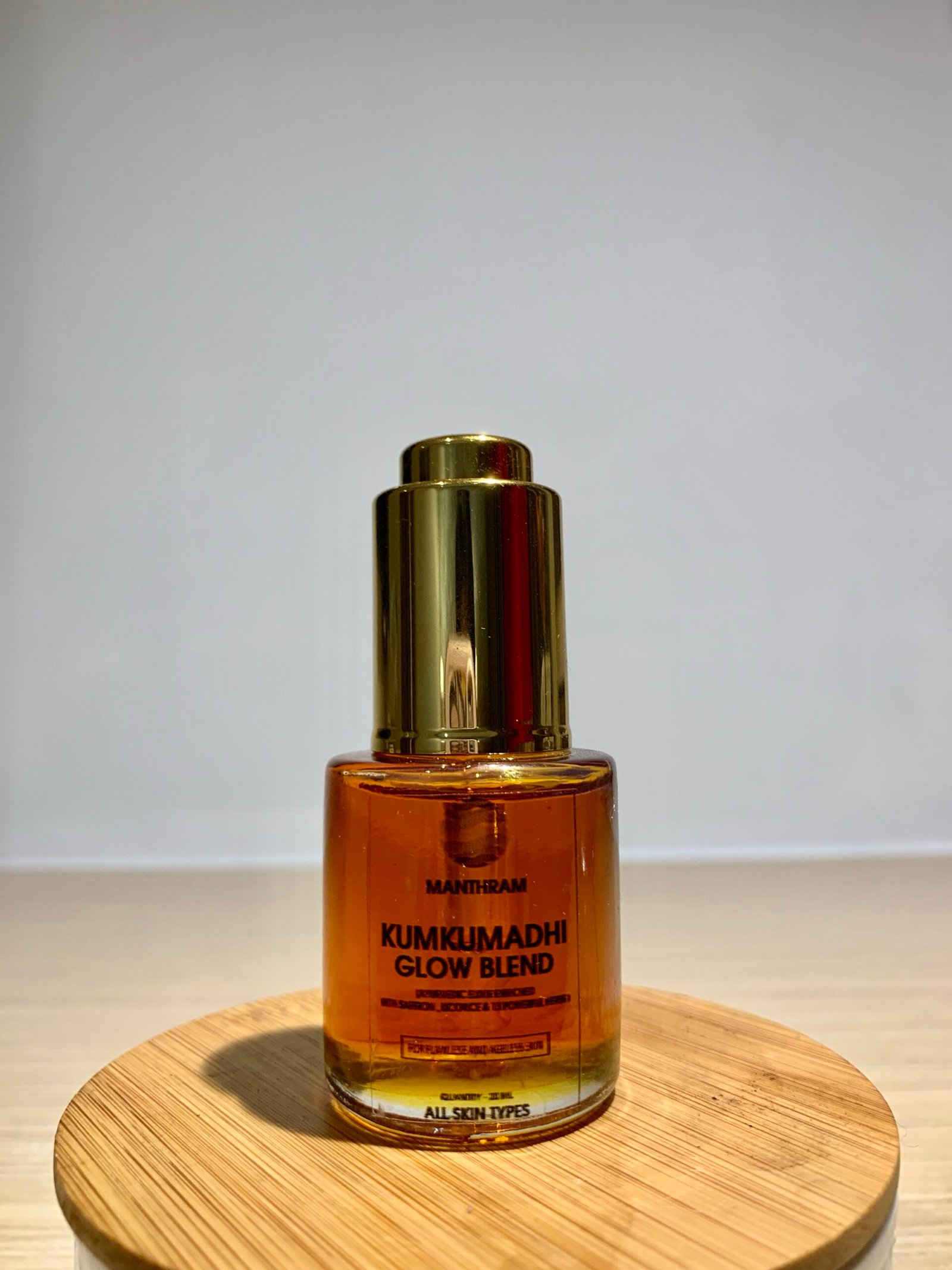 Manthram Kumkumadi Tailam for Skin | Kumkumadi Oil for Face Wrinkles, Fine Lines, Pigmentation - Men & Women, 20ml